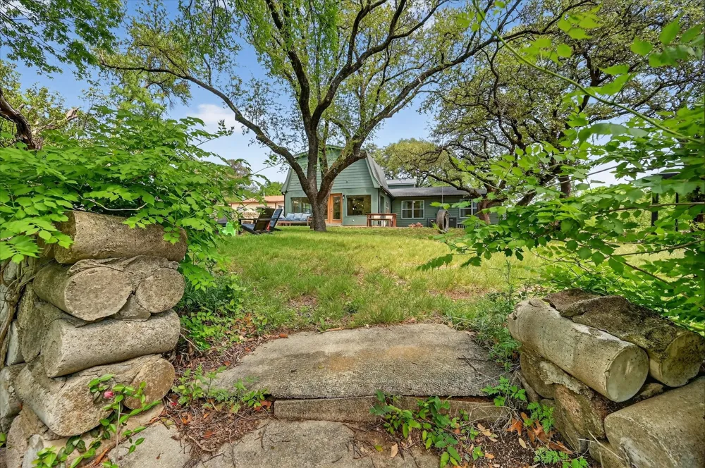 7036 Lotus Trail Lake Worth, TX 76135