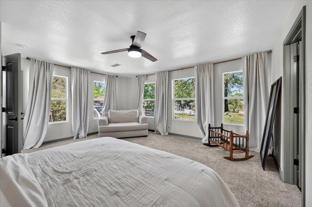 7036 Lotus Trail Lake Worth, TX 76135
