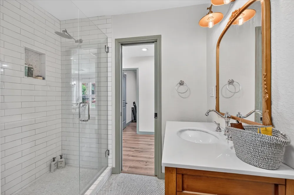 7036 Lotus Trail Lake Worth, TX 76135