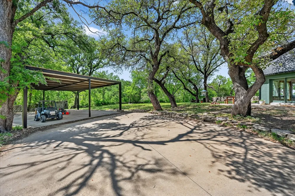 7036 Lotus Trail Lake Worth, TX 76135