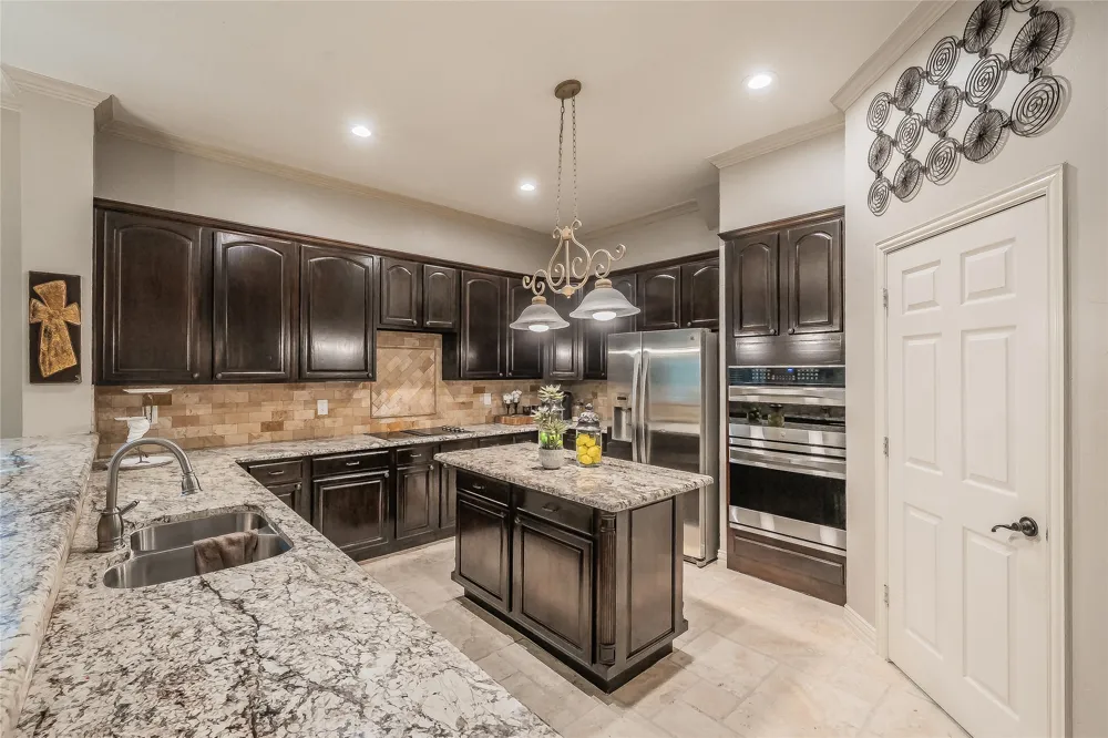3240 Paddock Circle Flower Mound, TX 75022