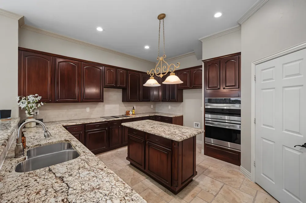 3240 Paddock Circle Flower Mound, TX 75022