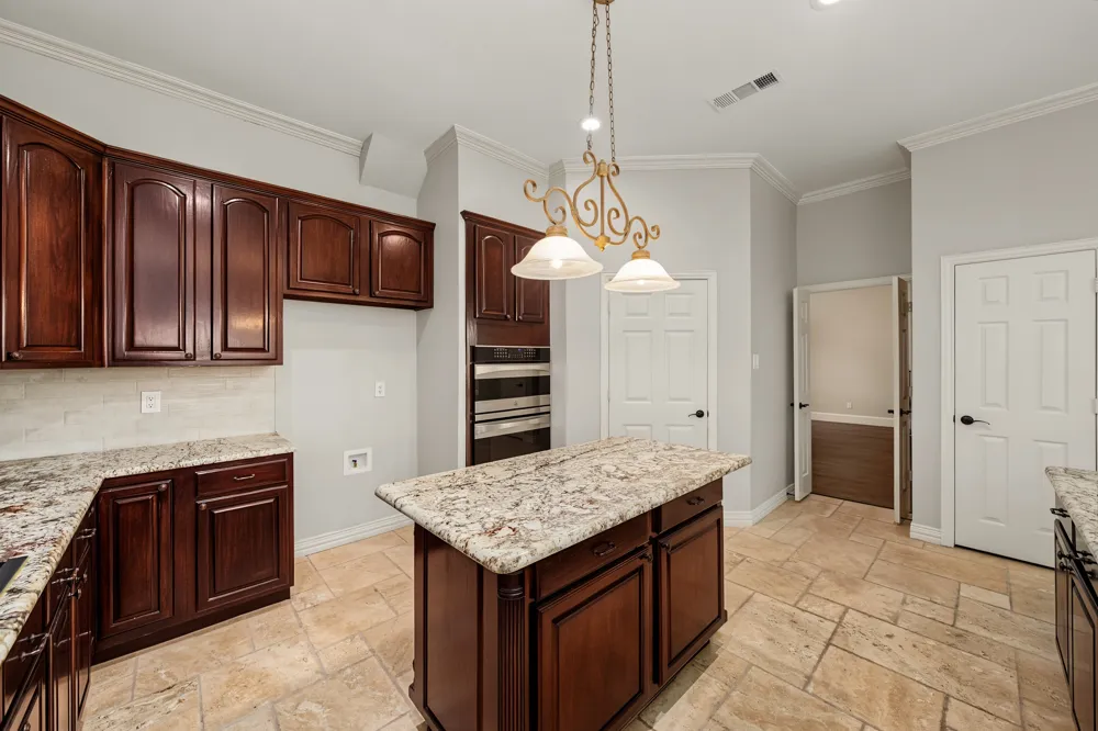 3240 Paddock Circle Flower Mound, TX 75022
