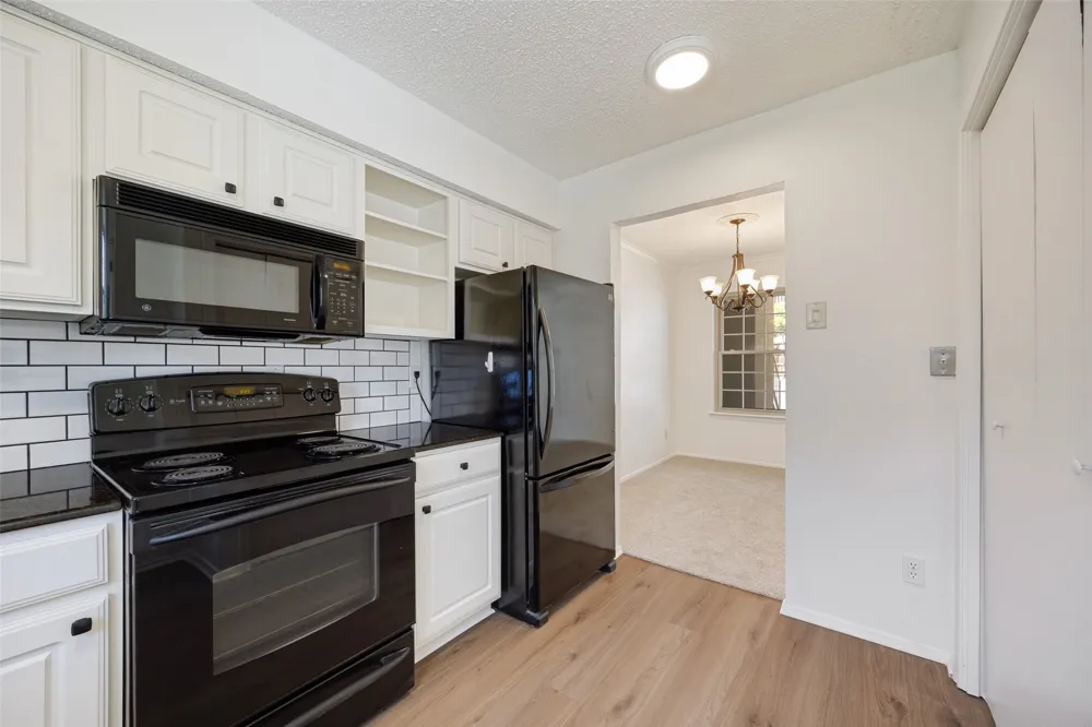 5300 Keller Springs #1086 Dallas, TX 75248