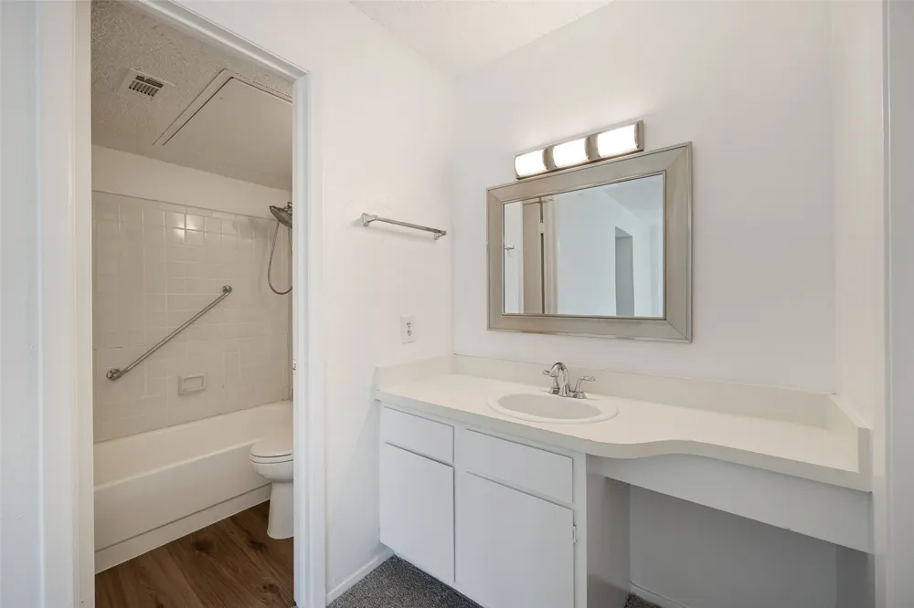 5300 Keller Springs #1086 Dallas, TX 75248