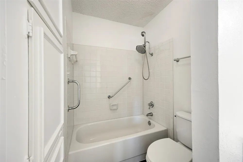 5300 Keller Springs #1086 Dallas, TX 75248