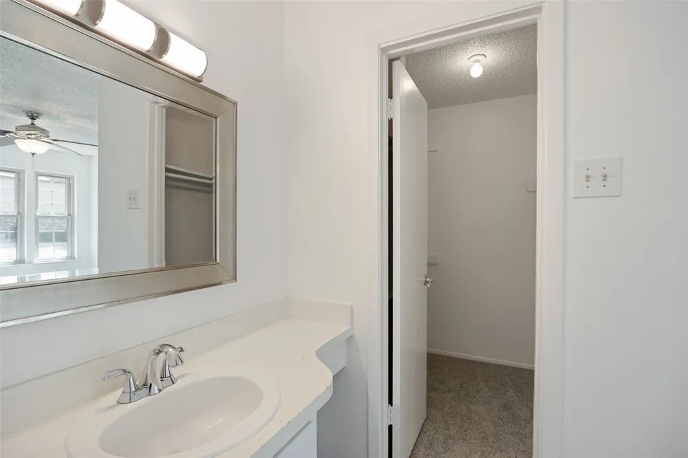 5300 Keller Springs #1086 Dallas, TX 75248