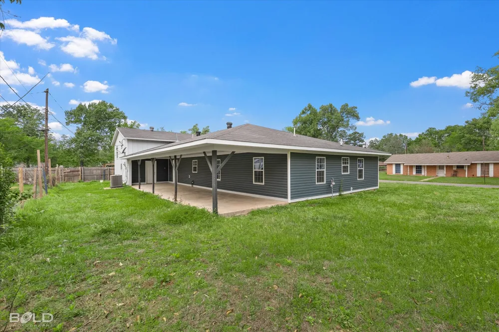 1001 Dale Drive Benton, LA 71006