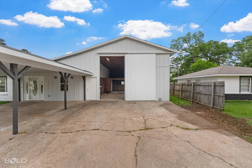 1001 Dale Drive Benton, LA 71006