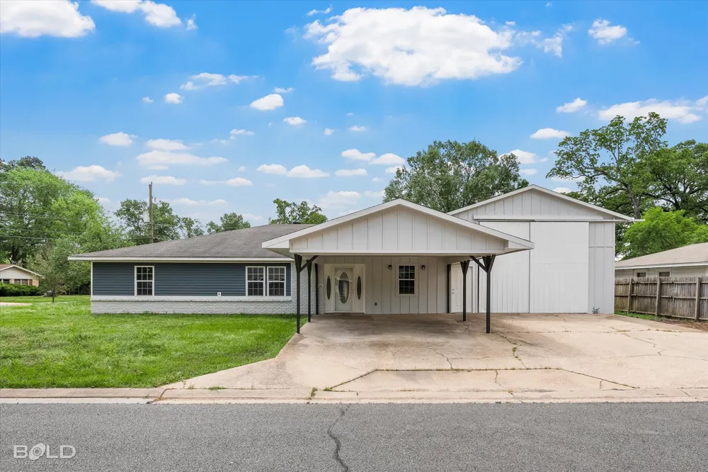 1001 Dale Drive Benton, LA 71006
