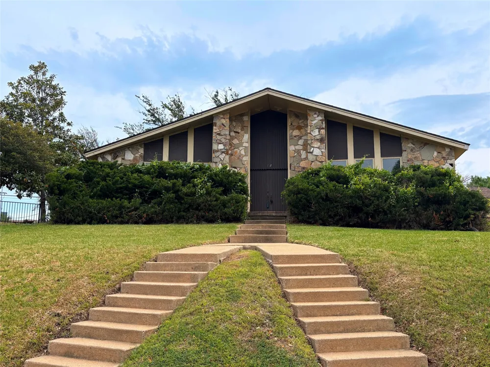 12 Creekwood Circle Richardson, TX 75080