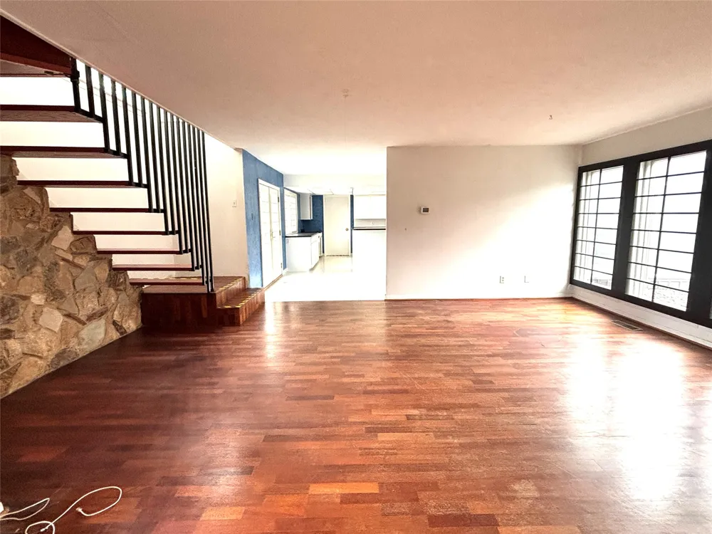 12 Creekwood Circle Richardson, TX 75080
