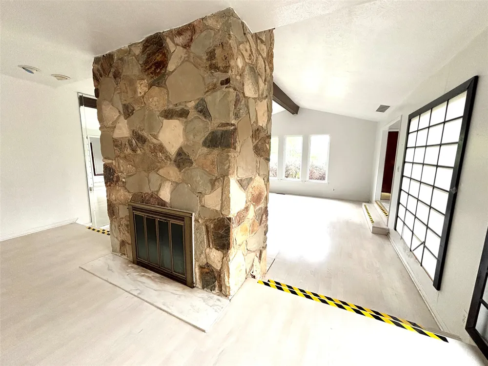 12 Creekwood Circle Richardson, TX 75080