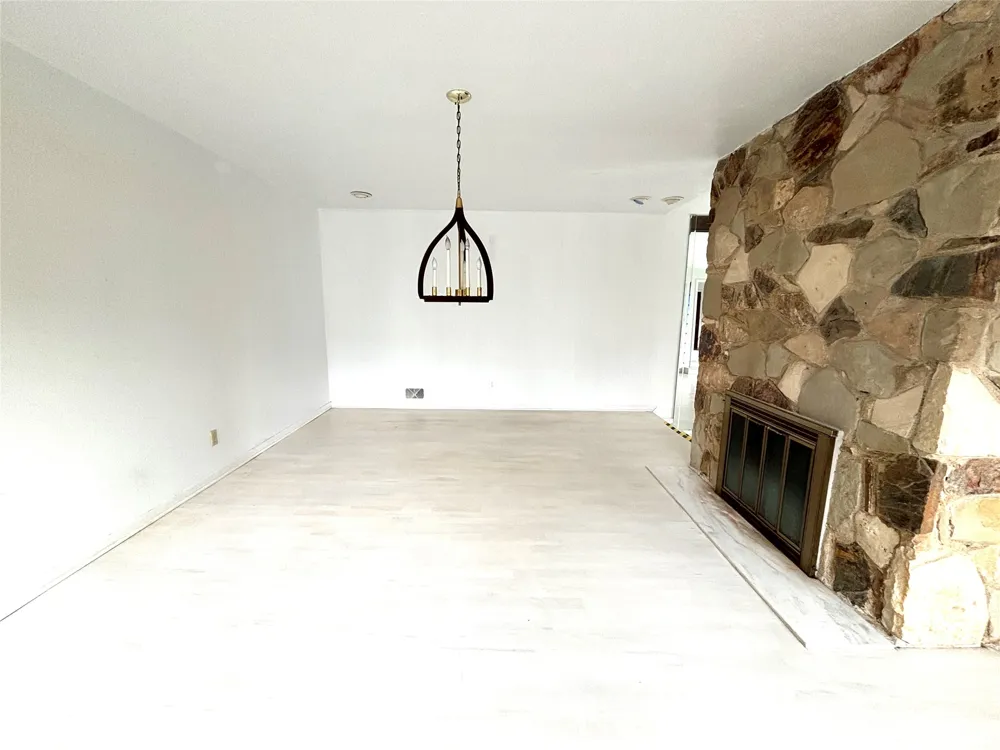 12 Creekwood Circle Richardson, TX 75080