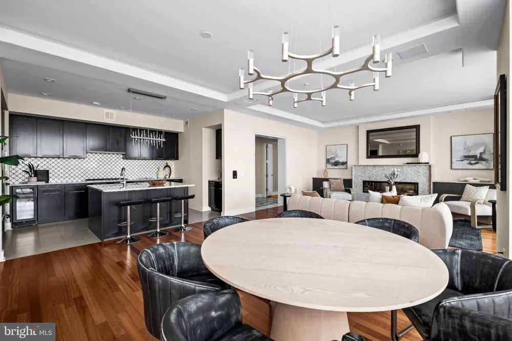 1414 S PENN SQUARE #30CDE Philadelphia, PA 19102