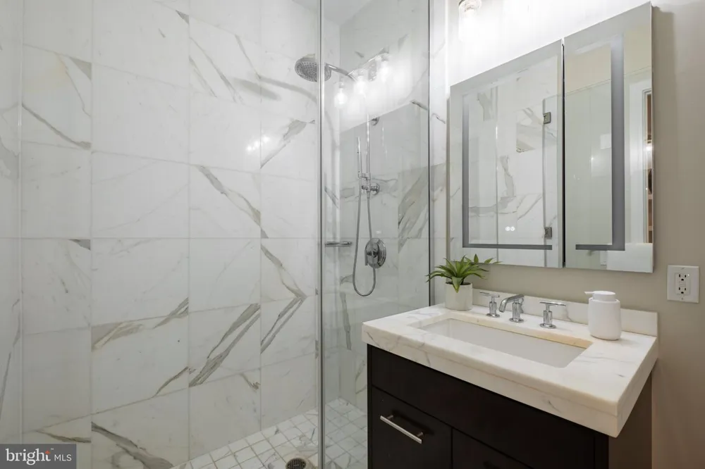 1414 S PENN SQUARE #30CDE Philadelphia, PA 19102