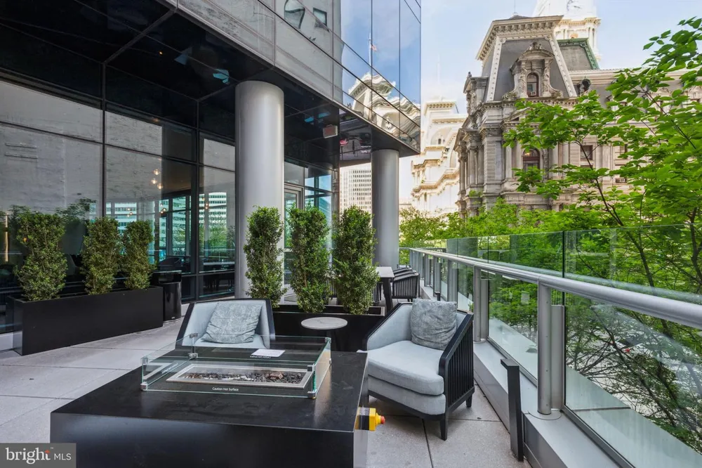 1414 S PENN SQUARE #30CDE Philadelphia, PA 19102