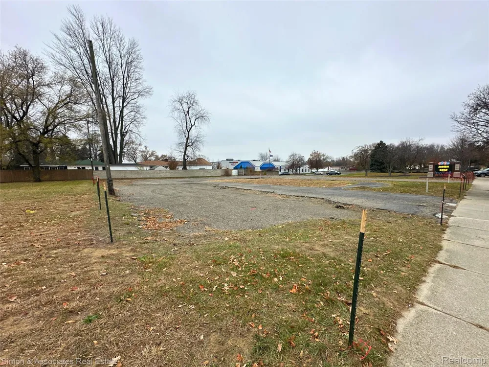 22675 Goddard Rd Road Taylor City, MI 48180