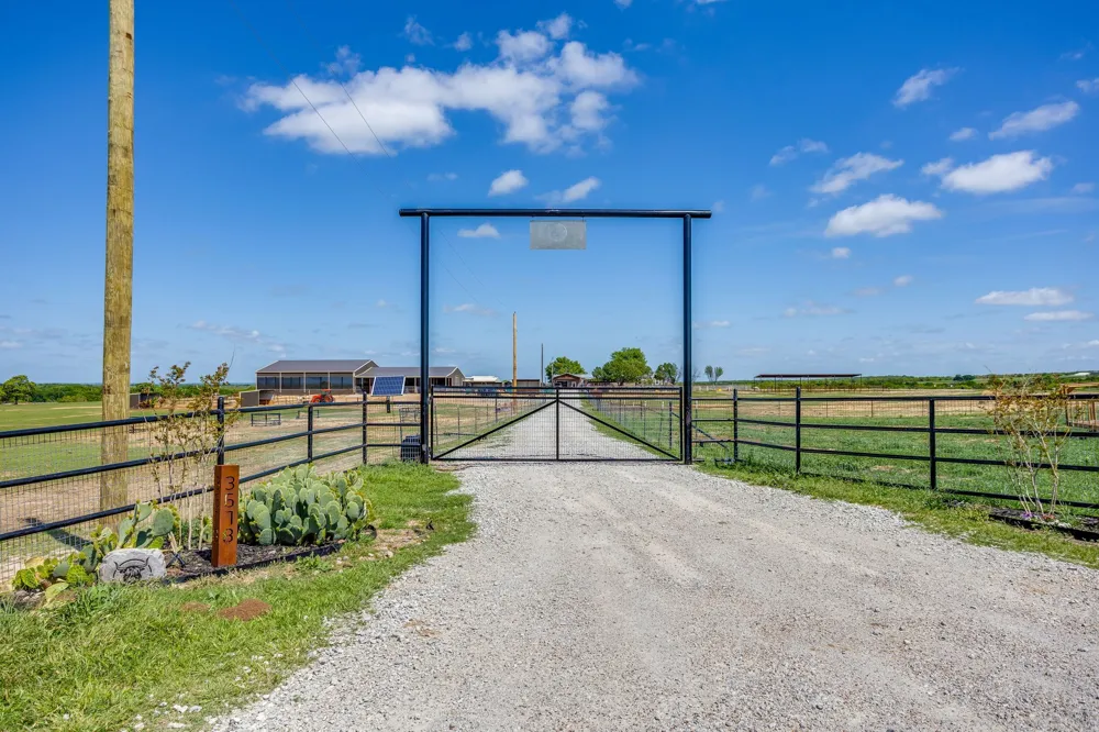 3678 County Road 3655 Bridgeport, TX 76426