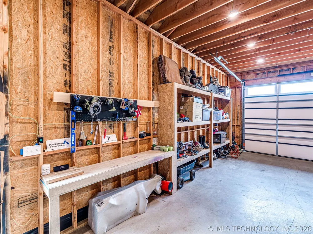 138 Eagles Nest Drive Eufaula, OK 74432