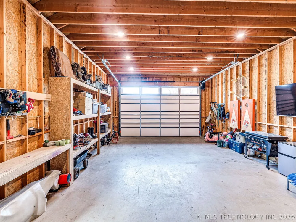 138 Eagles Nest Drive Eufaula, OK 74432