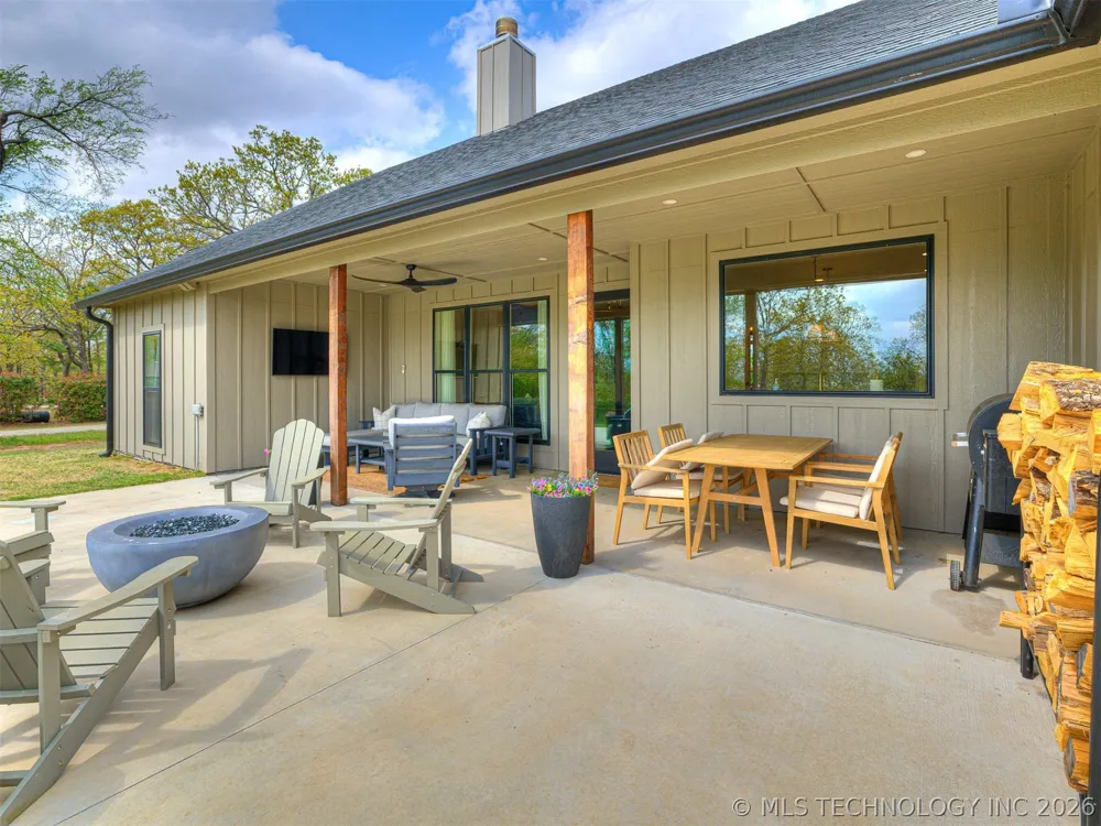 138 Eagles Nest Drive Eufaula, OK 74432