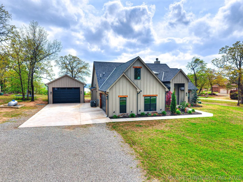 138 Eagles Nest Drive Eufaula, OK 74432