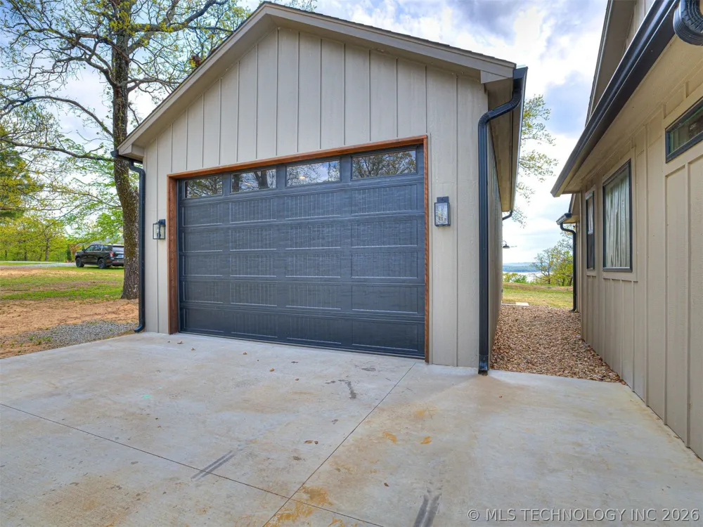 138 Eagles Nest Drive Eufaula, OK 74432