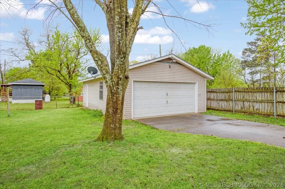 306 SE 4th Street Antlers, OK 74523