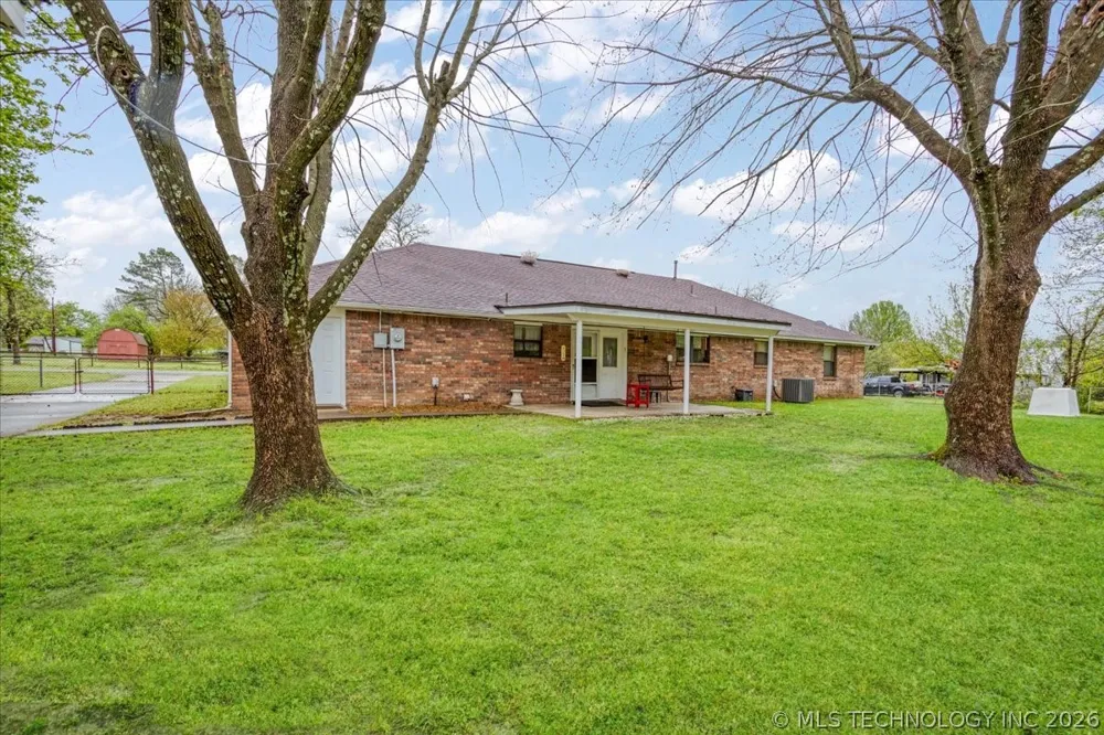 306 SE 4th Street Antlers, OK 74523