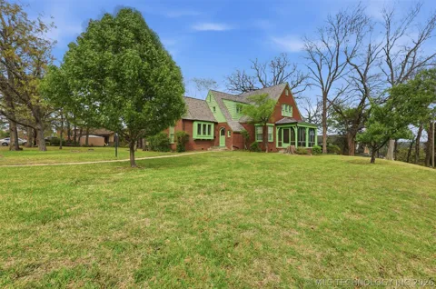 422 S Highland