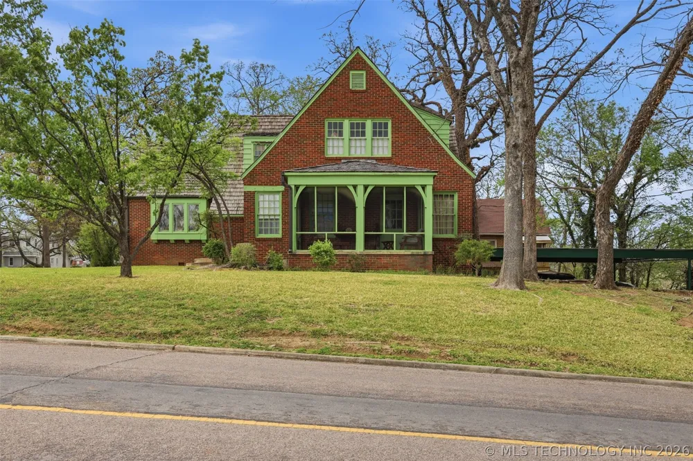 422 S Highland Ada, OK 74820
