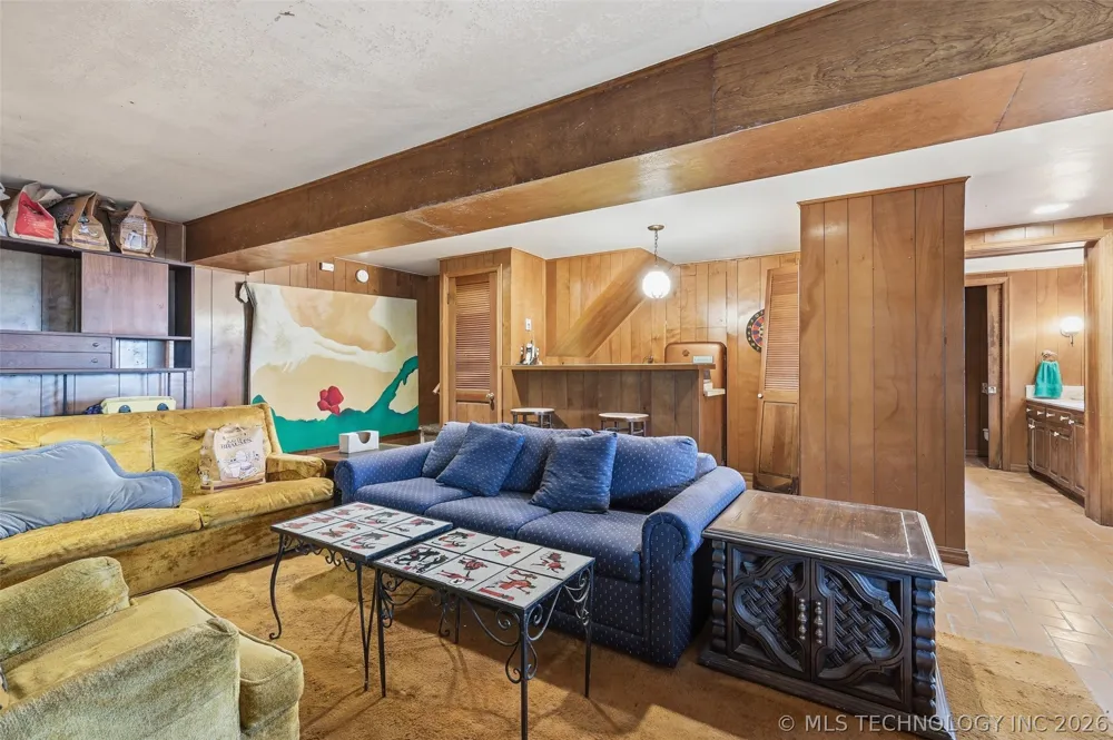 422 S Highland Ada, OK 74820