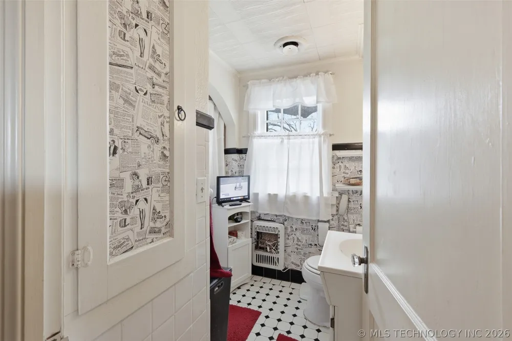 422 S Highland Ada, OK 74820