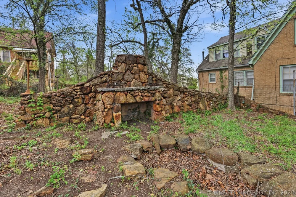 422 S Highland Ada, OK 74820
