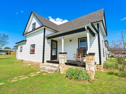 128 W Tahlequah