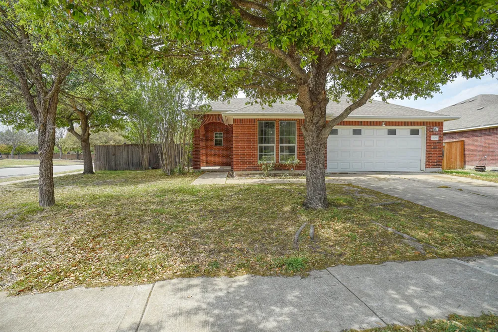 11608 Prince Phillip Way Manor, TX 78653