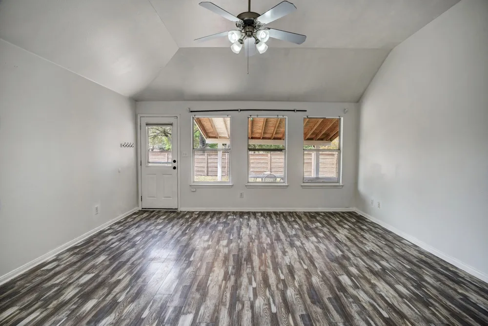 11608 Prince Phillip Way Manor, TX 78653