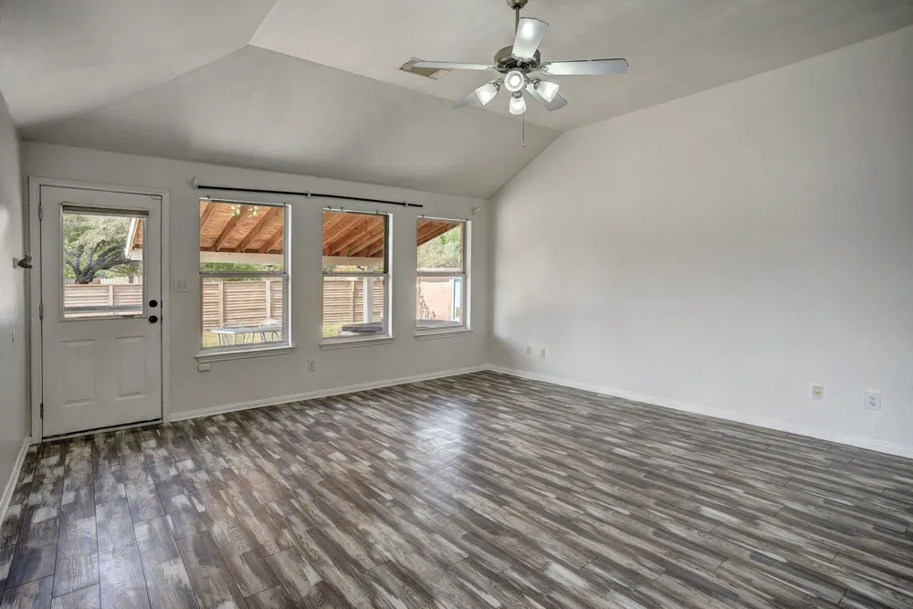 11608 Prince Phillip Way Manor, TX 78653