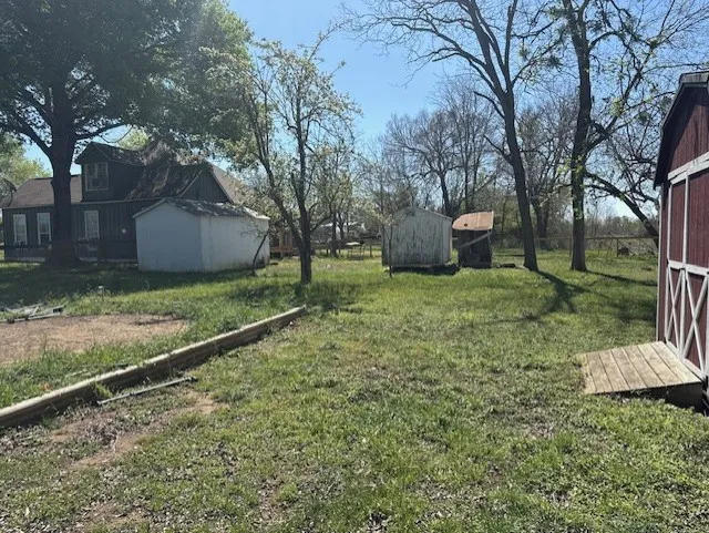 517 Giddings Street Lexington, TX 78947