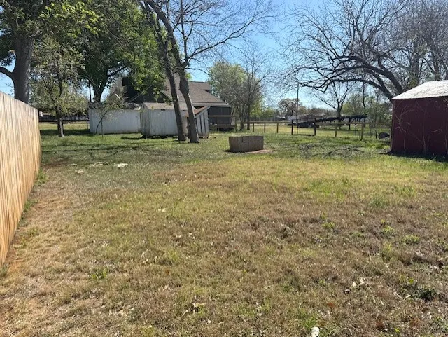 517 Giddings Street Lexington, TX 78947