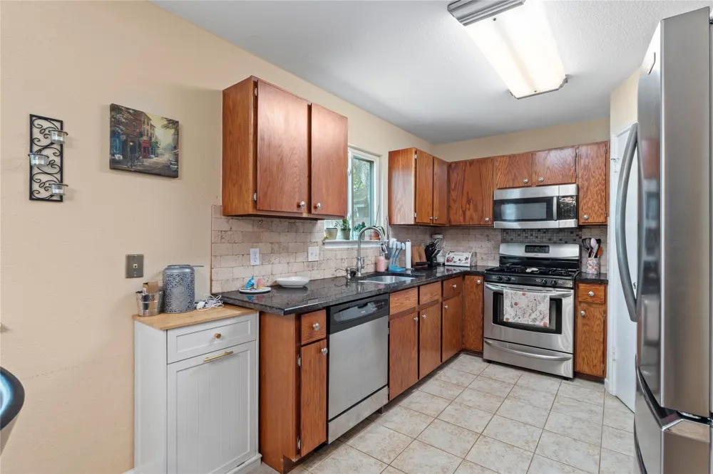 609 Wild Briar Cove Cedar Park, TX 78613