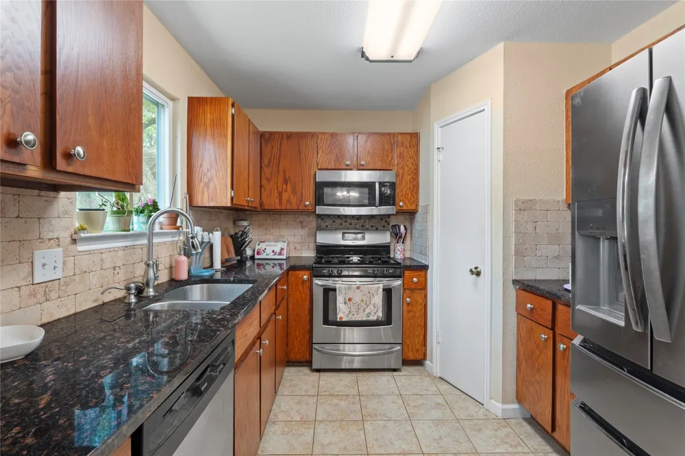 609 Wild Briar Cove Cedar Park, TX 78613