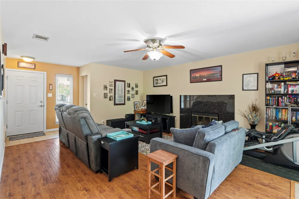 609 Wild Briar Cove Cedar Park, TX 78613