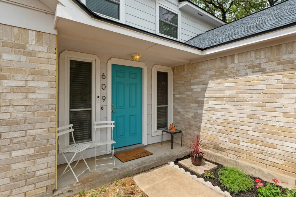 609 Wild Briar Cove Cedar Park, TX 78613