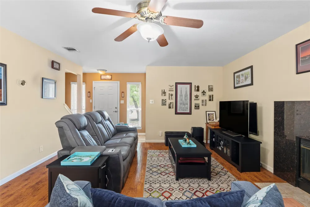 609 Wild Briar Cove Cedar Park, TX 78613