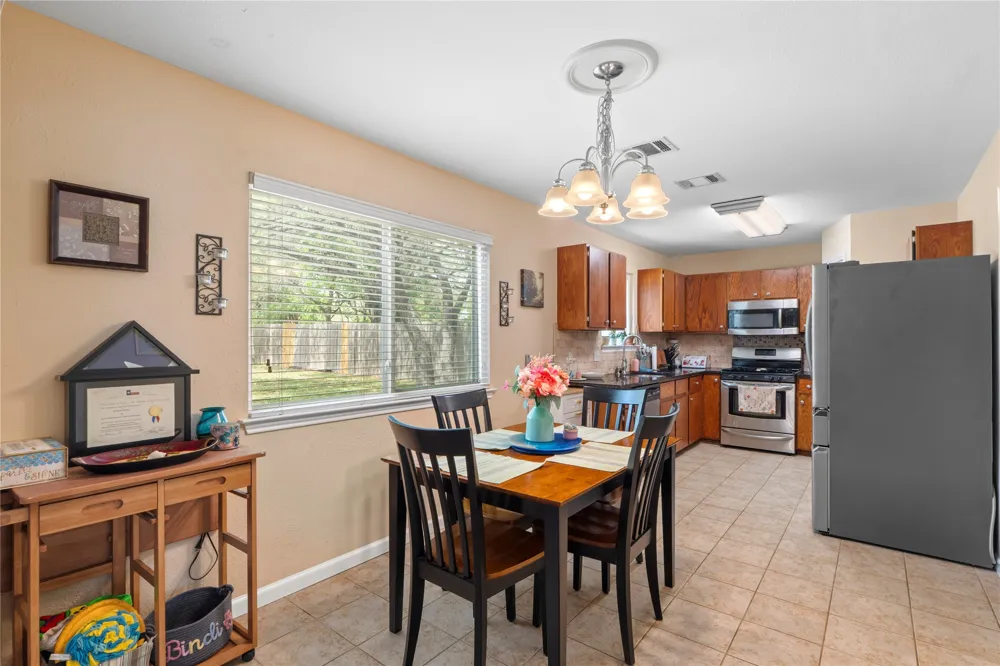 609 Wild Briar Cove Cedar Park, TX 78613