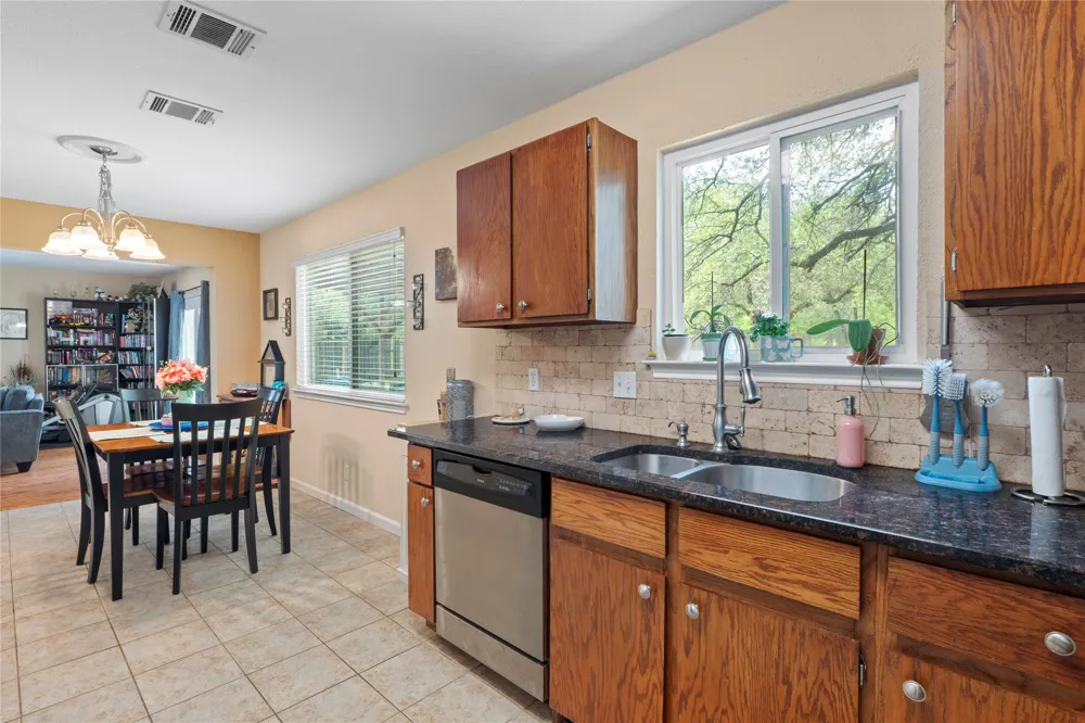609 Wild Briar Cove Cedar Park, TX 78613