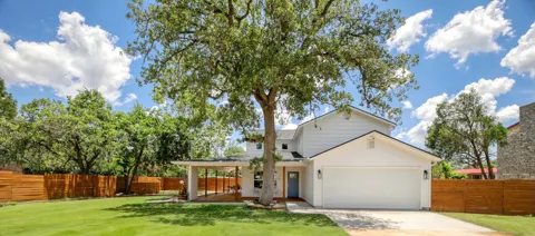 13207 Fencerail Road