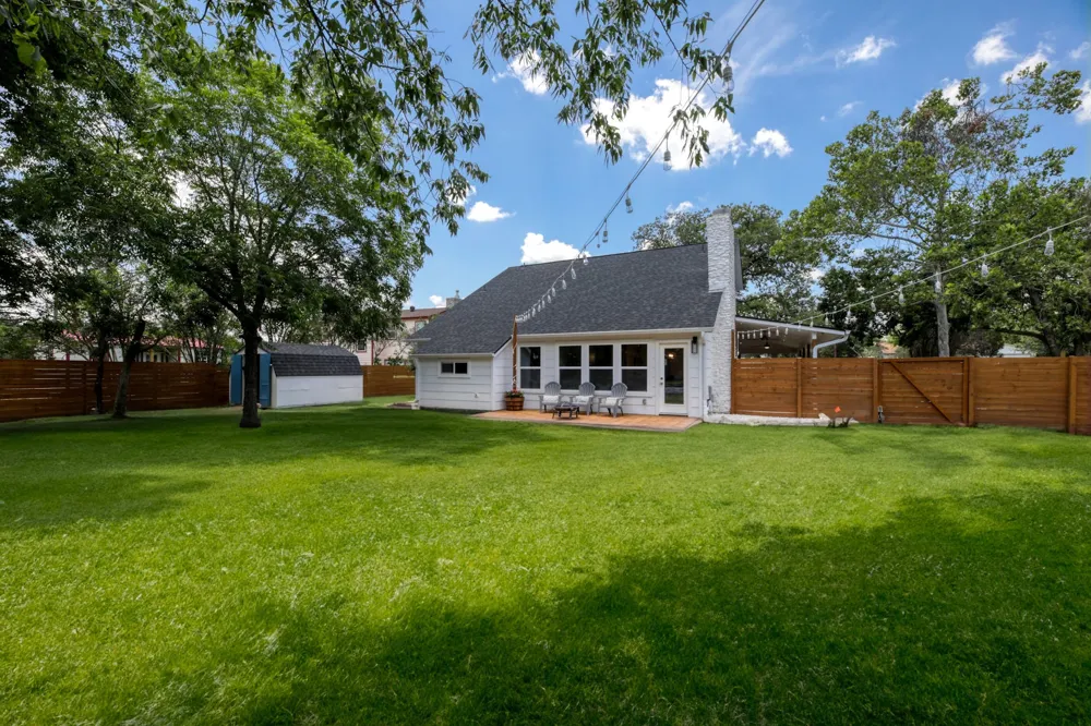 13207 Fencerail Road Manchaca, TX 78652